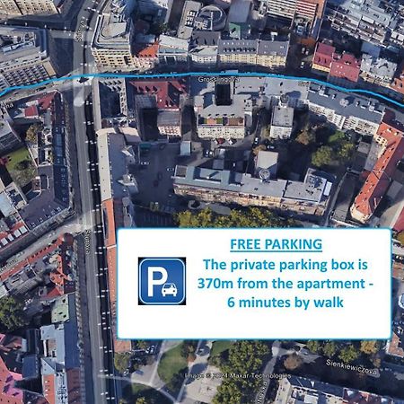 Design Apt In Old Town-Free Parking-Balcony Μπρατισλάβα Εξωτερικό φωτογραφία