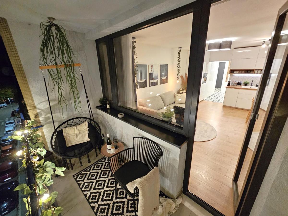 Design Apt In Old Town-Free Parking-Balcony Μπρατισλάβα Εξωτερικό φωτογραφία