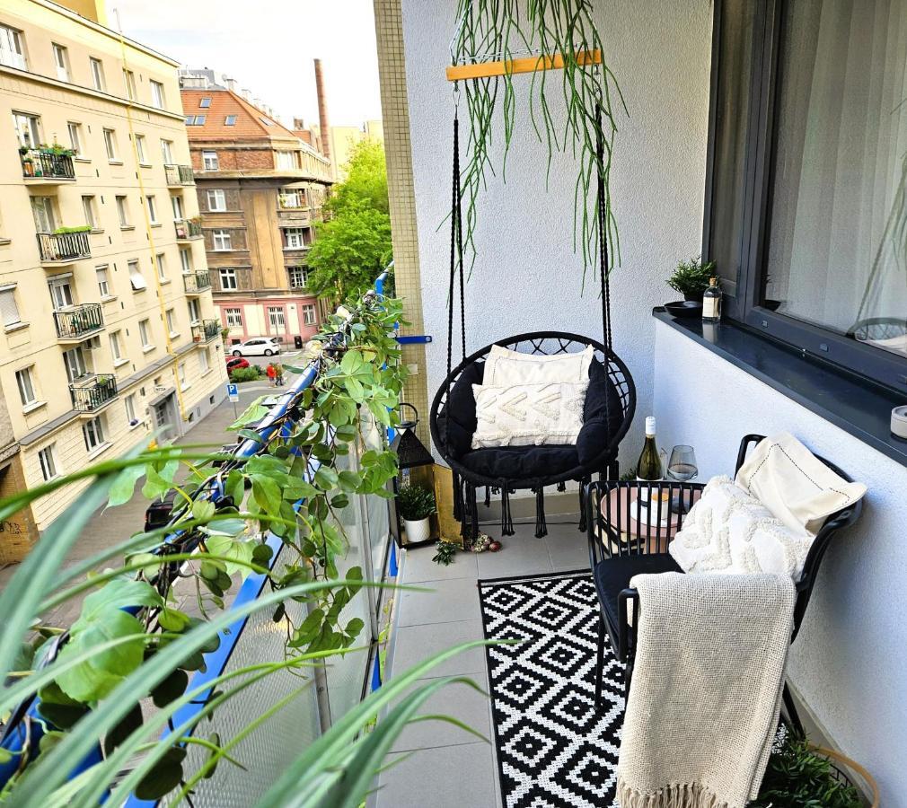 Design Apt In Old Town-Free Parking-Balcony Μπρατισλάβα Εξωτερικό φωτογραφία